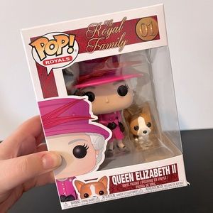 ⚡️BNIB Funko Pop! Royal n.01 Queen Elizabeth II (with Corgi)